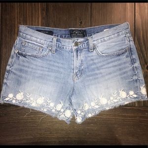 Women's Lucky Brand Shorts Embroidered Flowers